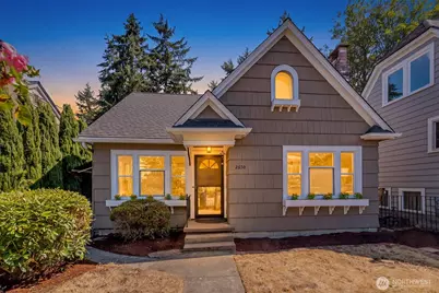 2650 Walnut Avenue SW, Seattle, WA 98116 - Photo 1