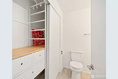 914 6th Avenue N #201, Seattle, WA 98109 - Photo 35