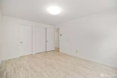 914 6th Avenue N #201, Seattle, WA 98109 - Photo 33
