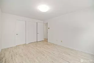 914 6th Ave N, Seattle, WA 98109 - Photo 33