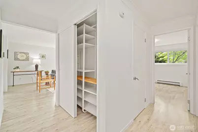 914 6th Avenue N #201, Seattle, WA 98109 - Photo 9