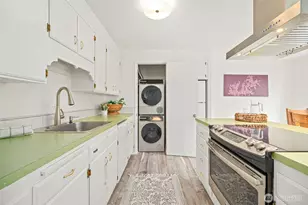 914 6th Ave N, Seattle, WA 98109 - Photo 29