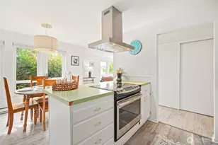914 6th Ave N, Seattle, WA 98109 - Photo 25