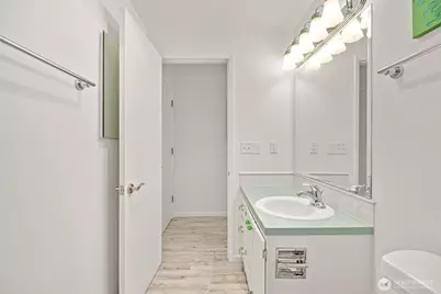 914 6th Avenue N #201, Seattle, WA 98109 - Photo 7