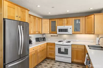 428 Harborview Drive SE #114, Bainbridge Island, WA 98110 - Photo 9