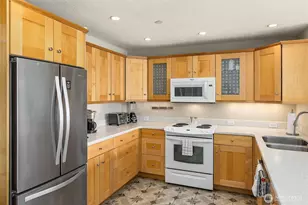 428 Harborview Dr SE, Bainbridge Island, WA 98110 - Photo 9