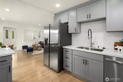 2604 S 122nd Street, Seattle, WA 98168 - Photo 3