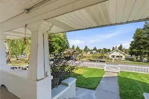 618 E Birch St, Waterville, WA 98858 - Photo 9