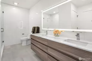 10232 NE 10th St, Bellevue, WA 98004 - Photo 11