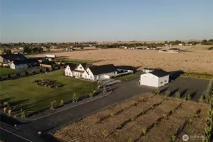 6857 Rd D NE, Moses Lake, WA 98837 - Photo 3
