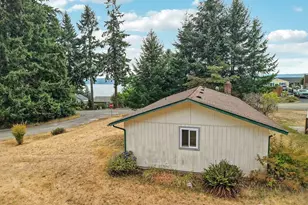 11 Finch Ln, Port Ludlow, WA 98365 - Photo 5