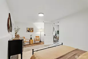 1111 N 76th St, Seattle, WA 98103 - Photo 15