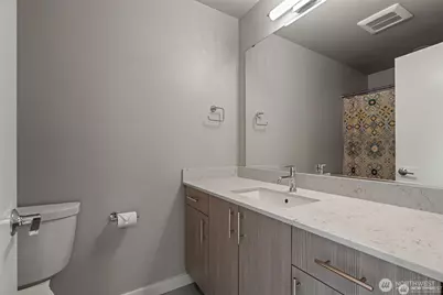 12520 15th Avenue NE #C, Seattle, WA 98125 - Photo 9