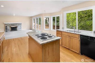 8424 127th Avenue SE, Newcastle, WA 98056 - Photo 9