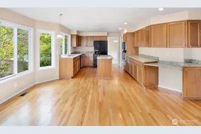 8424 127th Avenue SE, Newcastle, WA 98056 - Photo 7