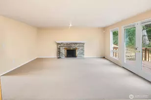 8424 127th Ave SE, Newcastle, WA 98056 - Photo 5