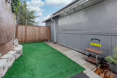 1831 S 308th Street #B, Federal Way, WA 98003 - Photo 5