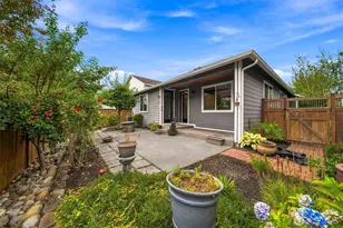 19220 Village Ct E, Bonney Lake, WA 98391 - Photo 25