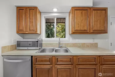 902 Peters Place, Everett, WA 98208 - Photo 11