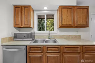 902 Peters Pl, Everett, WA 98208 - Photo 11