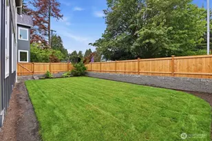 11732 38th Ave NE, Seattle, WA 98115 - Photo 19