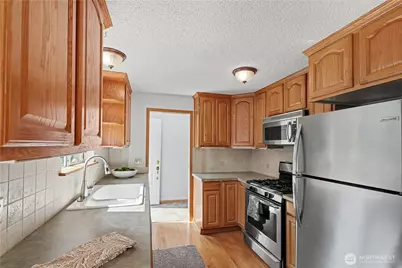 11617 7th Avenue SW, Seattle, WA 98146 - Photo 9