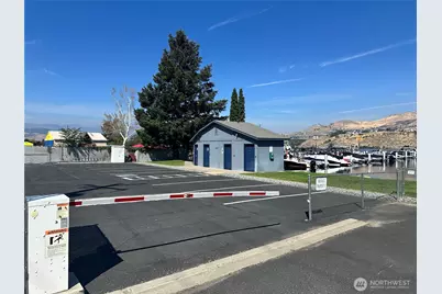 1240 W Woodin Avenue #A-11, Chelan, WA 98816 - Photo 9