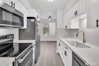 12520 NE 145th Terrace #E33, Kirkland, WA 98034 - Photo 1