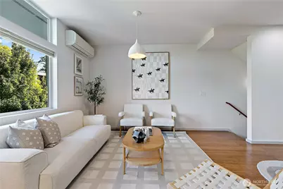 1735 27th Avenue, Seattle, WA 98122 - Photo 3