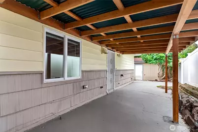 11618 Roseberg Avenue S, Seattle, WA 98168 - Photo 23
