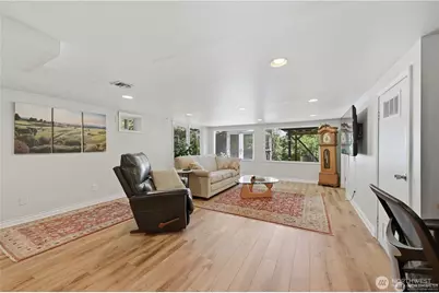 18002 25th Avenue NE, Lake Forest Park, WA 98155 - Photo 17