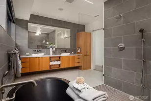 1502 Palm Ave SW, Seattle, WA 98116 - Photo 23