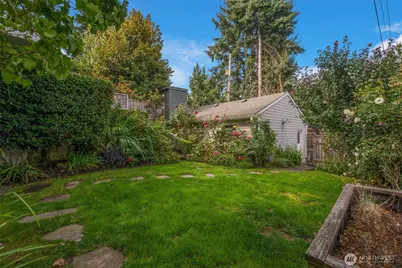 805 33rd Avenue E, Seattle, WA 98112 - Photo 33