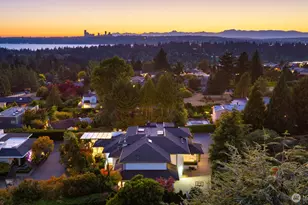 9235 NE 14th St, Clyde Hill, WA 98004 - Photo 3