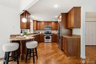 8626 NE 26th Place, Clyde Hill, WA 98004 - Photo 5