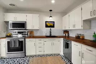 2353 Federal Ave E, Seattle, WA 98102 - Photo 9