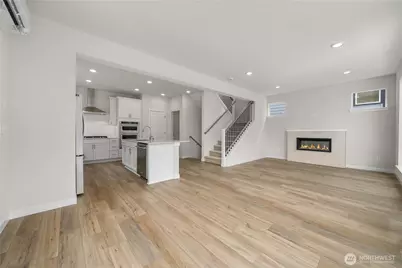 4261 Aberdeen Way NE, Renton, WA 98056 - Photo 17