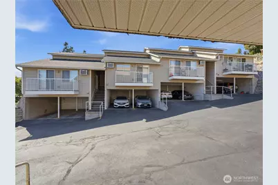 1686 S Mission Street #1, Wenatchee, WA 98801 - Photo 3