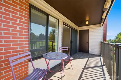 2858 32nd Avenue W #202, Seattle, WA 98199 - Photo 15