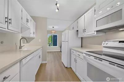 2858 32nd Avenue W #202, Seattle, WA 98199 - Photo 5