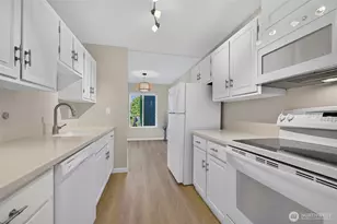 2858 32nd Ave W, Seattle, WA 98199 - Photo 5