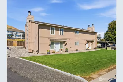 128 S Western Avenue #1, Wenatchee, WA 98801 - Photo 3