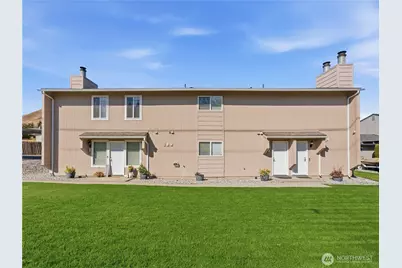 128 S Western Avenue #1, Wenatchee, WA 98801 - Photo 1