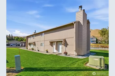 128 S Western Avenue #1, Wenatchee, WA 98801 - Photo 5