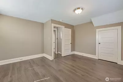6747 Alonzo Avenue NW, Seattle, WA 98117 - Photo 9