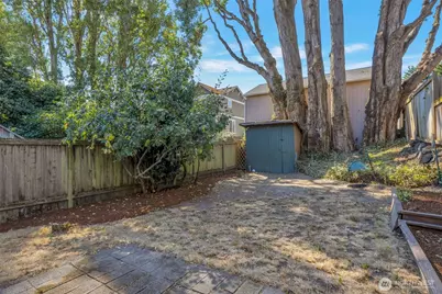 6747 Alonzo Avenue NW, Seattle, WA 98117 - Photo 15