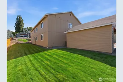 1011 D N Baker Avenue #D, East Wenatchee, WA 98802 - Photo 5