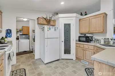 930 Trosper Road SW #SPC123, Tumwater, WA 98512 - Photo 9