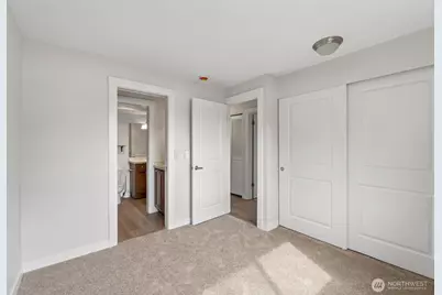 8816 Nesbit Avenue N #203, Seattle, WA 98103 - Photo 23