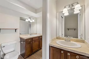 8816 Nesbit Ave N, Seattle, WA 98103 - Photo 27
